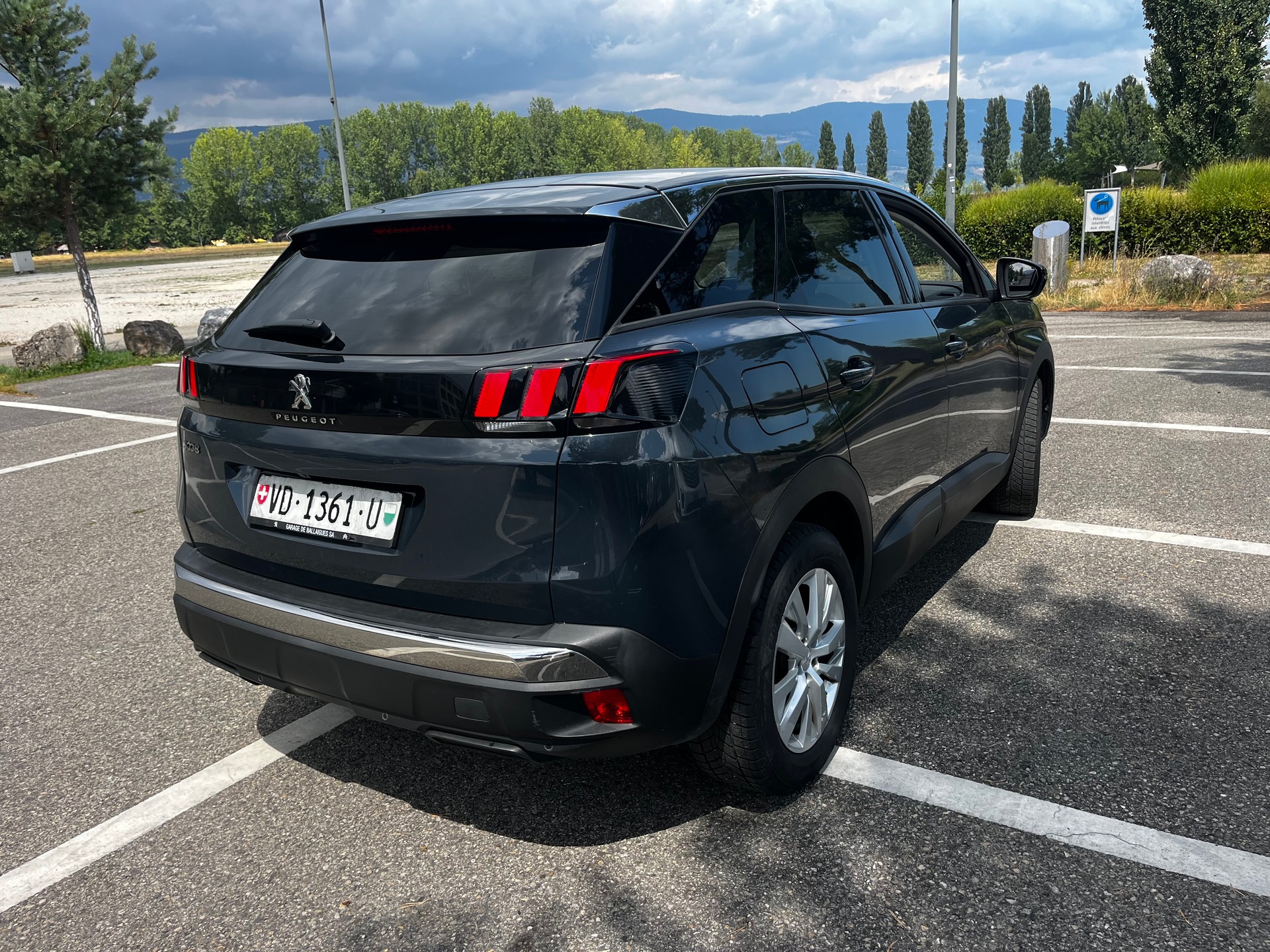 PEUGEOT 3008 1.2 PureTech-image-7