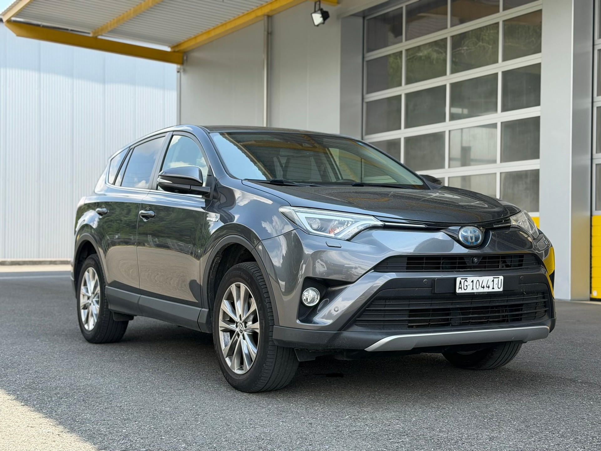 TOYOTA RAV-4 2.5 HSD Sol Premium e-CVT