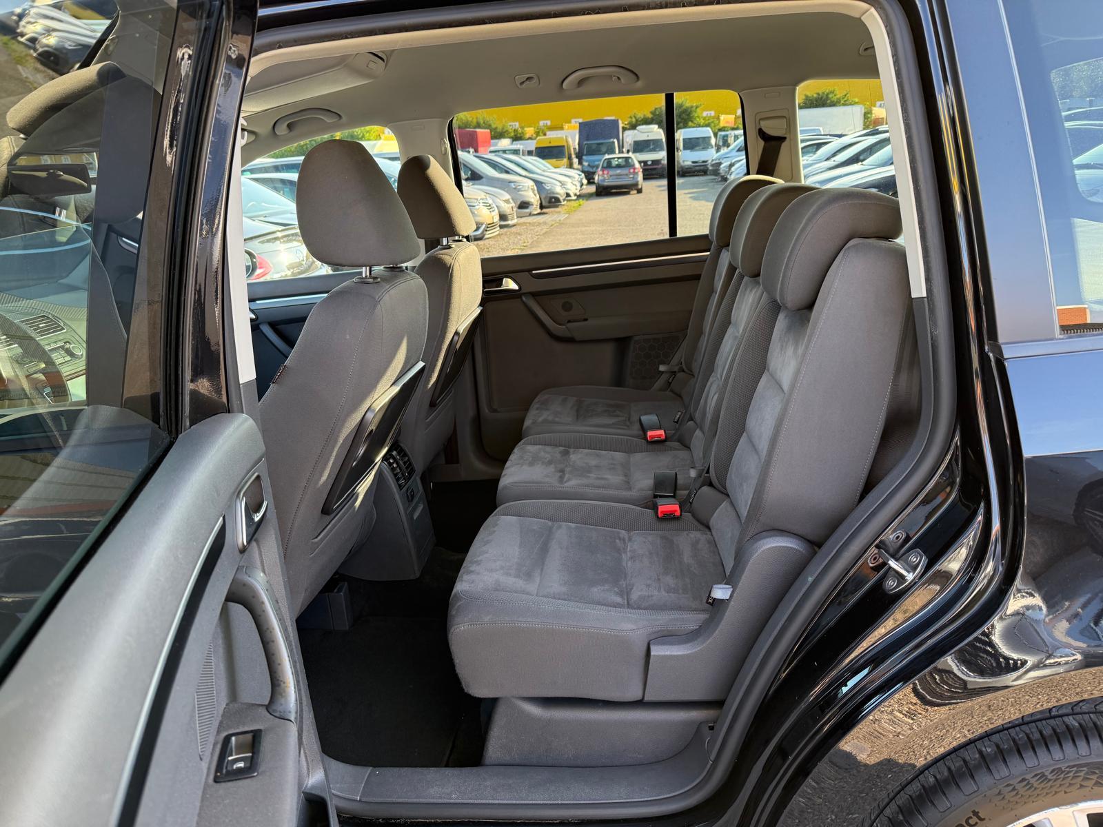 VW Touran 1.4 TSI 140 Highline-image-11