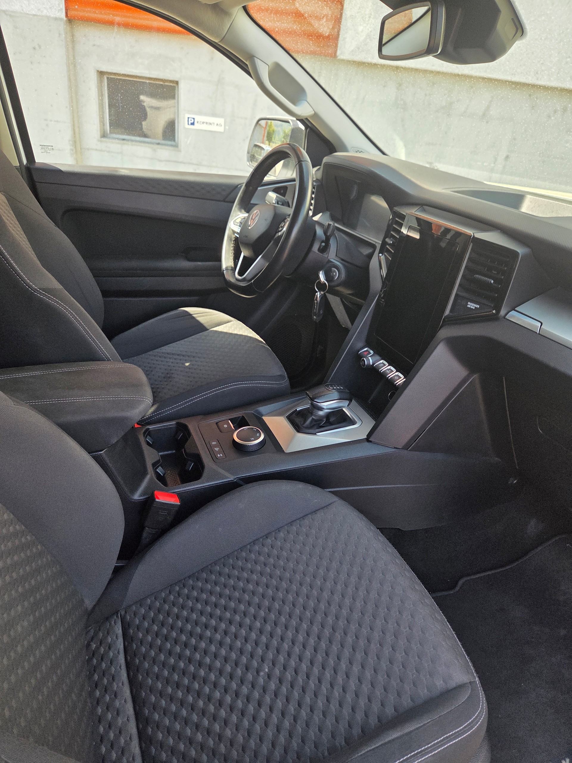VW AMAROK-image-5