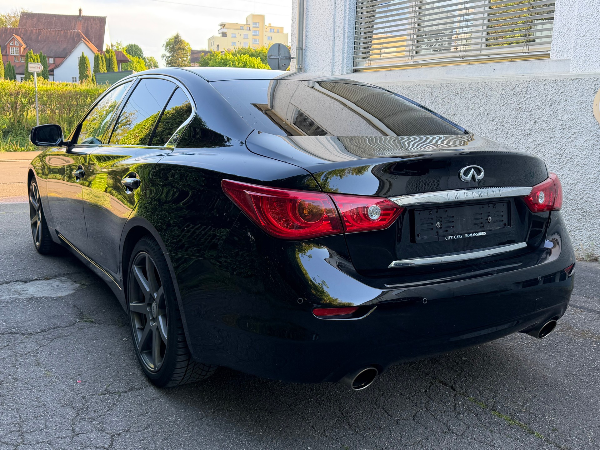 INFINITI Q50 2.0 Sport Automatic-image-4