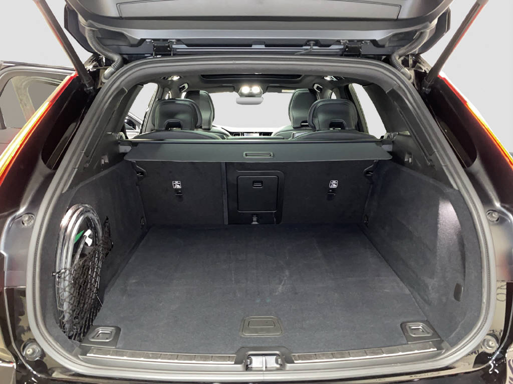 VOLVO XC60 2.0 T6 TE Plus Dark eAWD-image-13