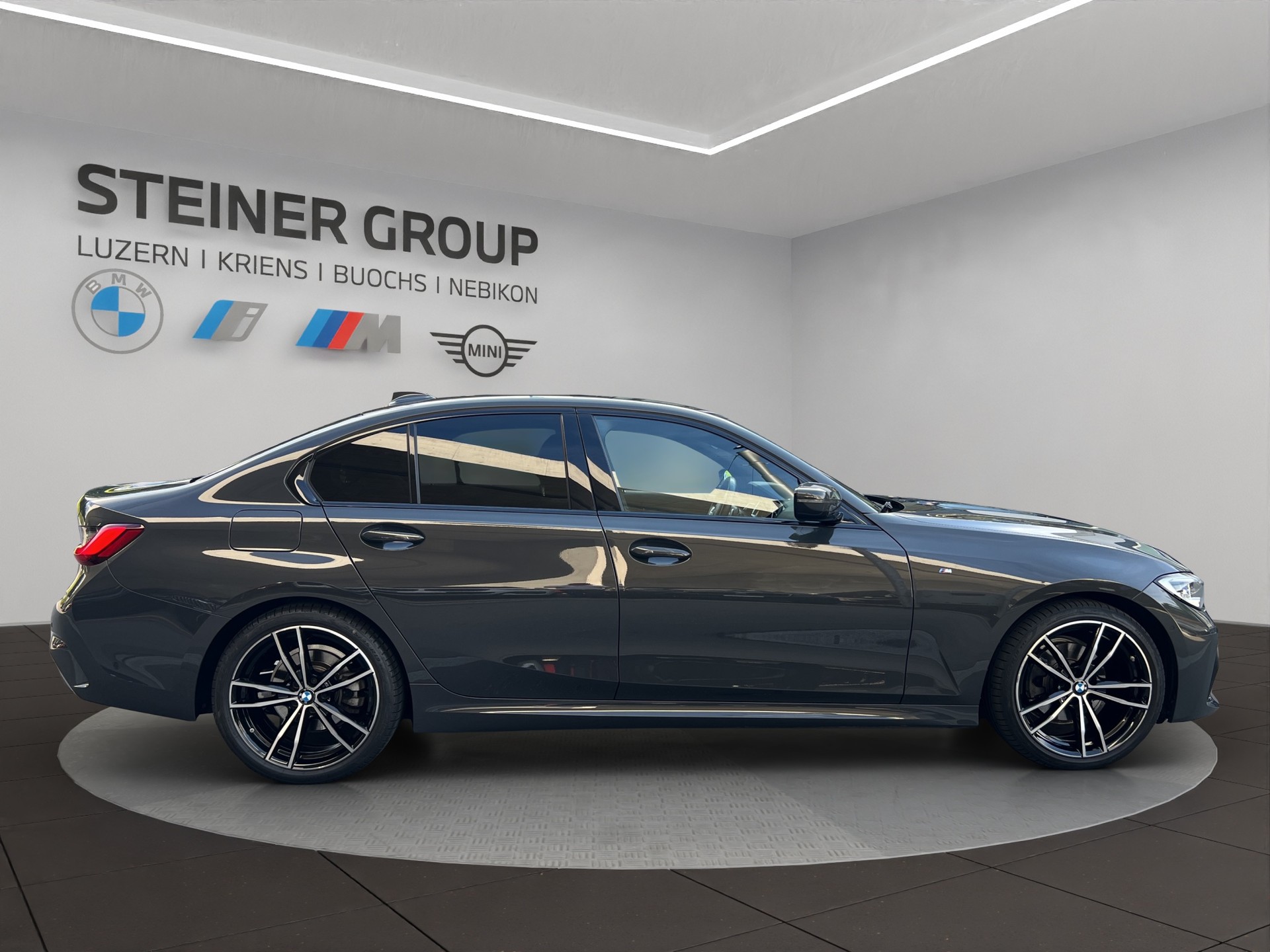 BMW 320d xDrive 48V Pure M Sport Steptronic-showroom-element-3