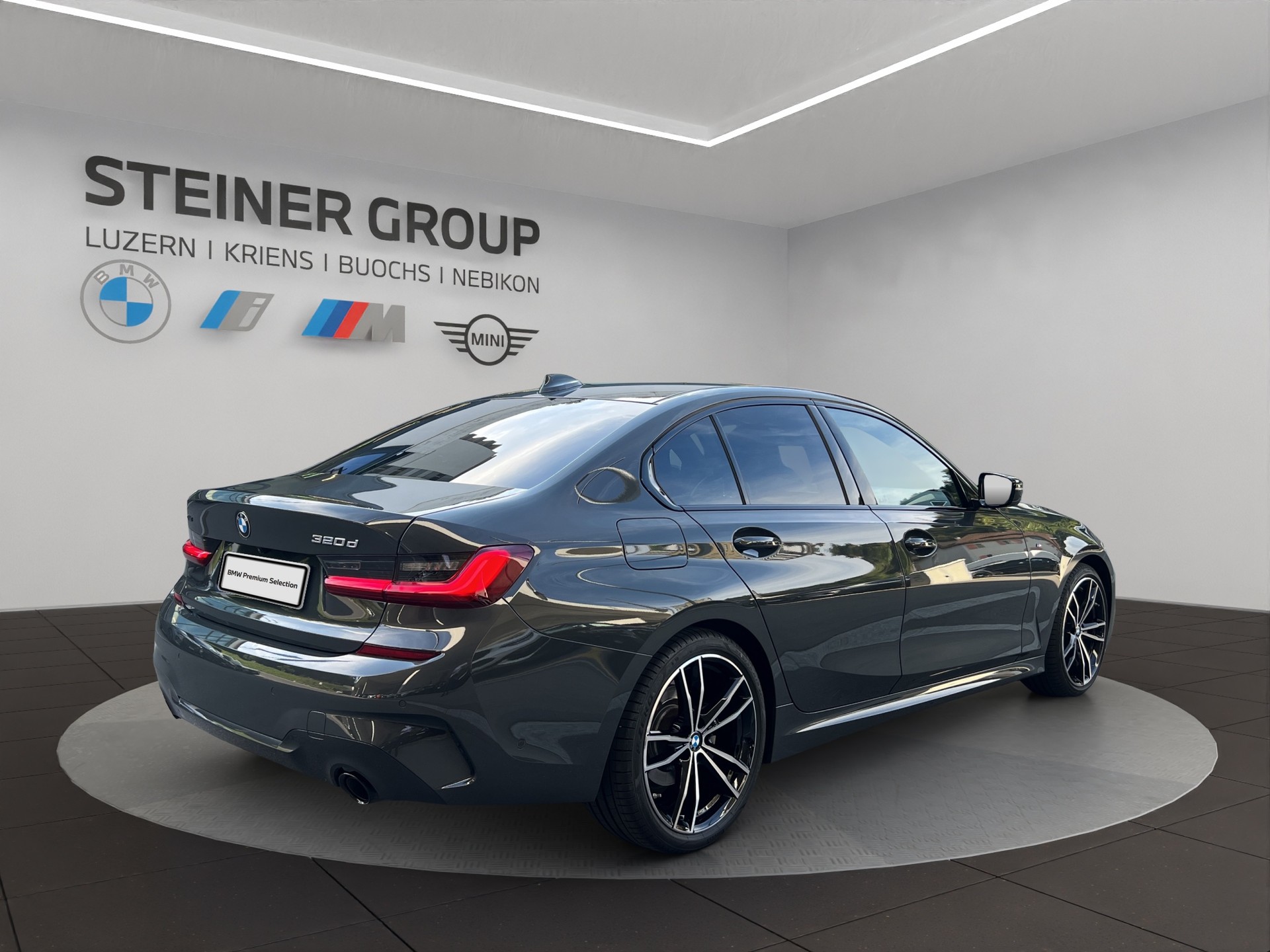 BMW 320d xDrive 48V Pure M Sport Steptronic-image-4