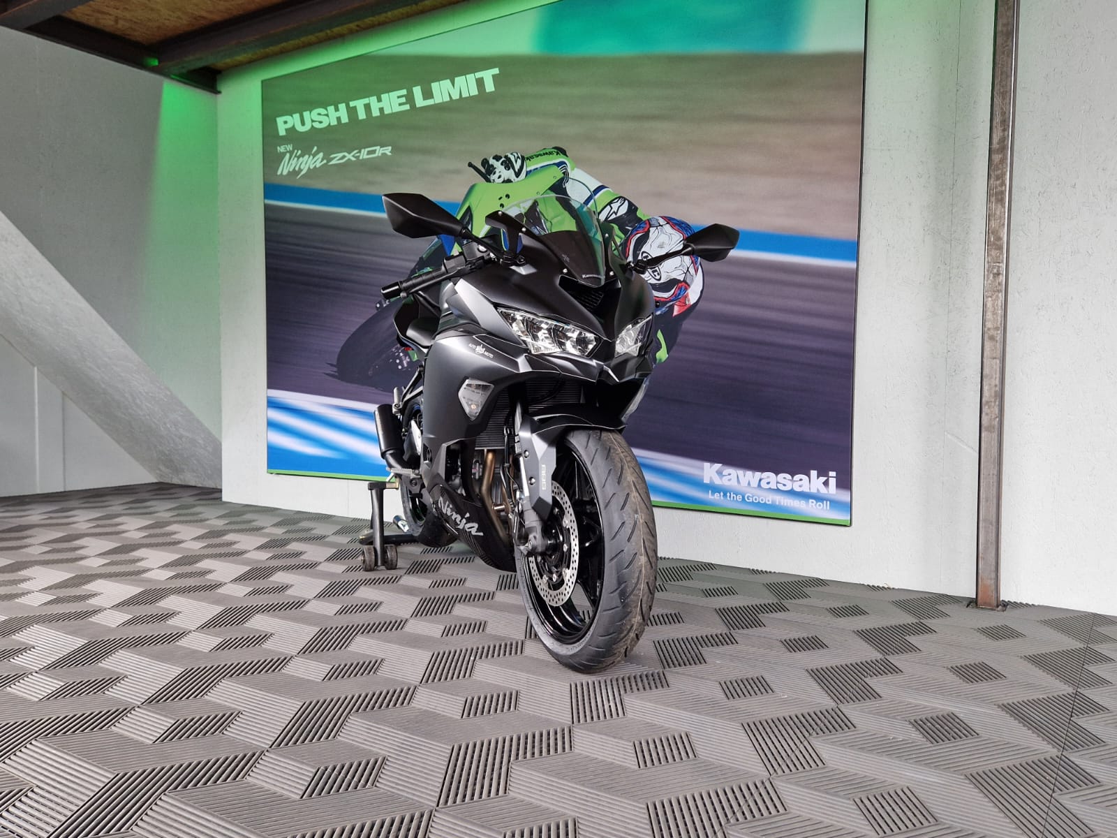 KAWASAKI Ninja ZX-4RR ** Black Edition **-image-3