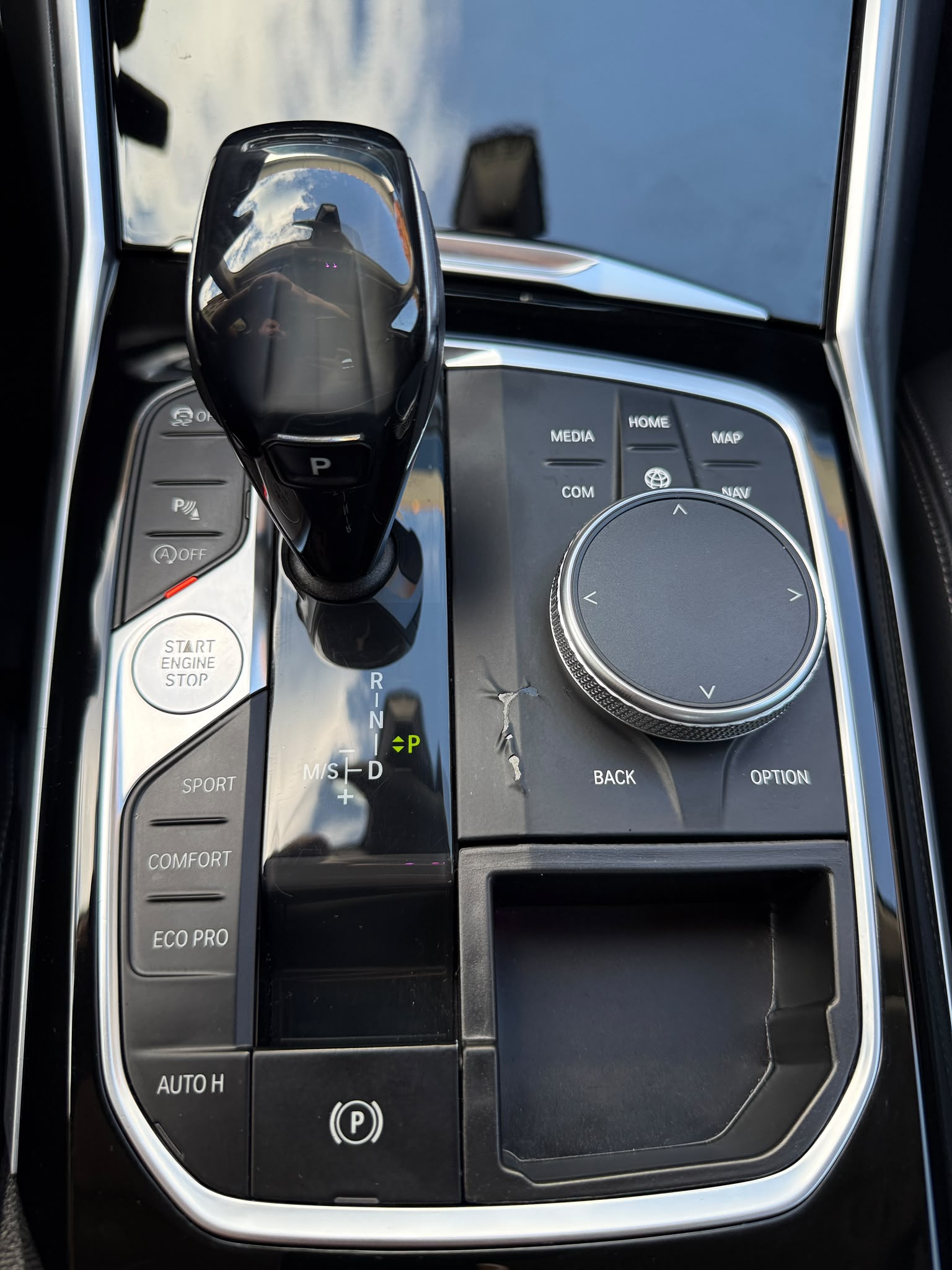 BMW 318d-image-14