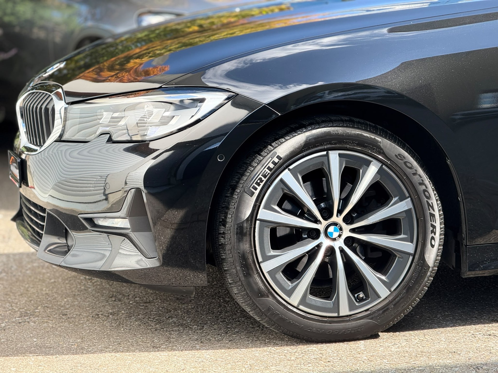 BMW 318d-image-6
