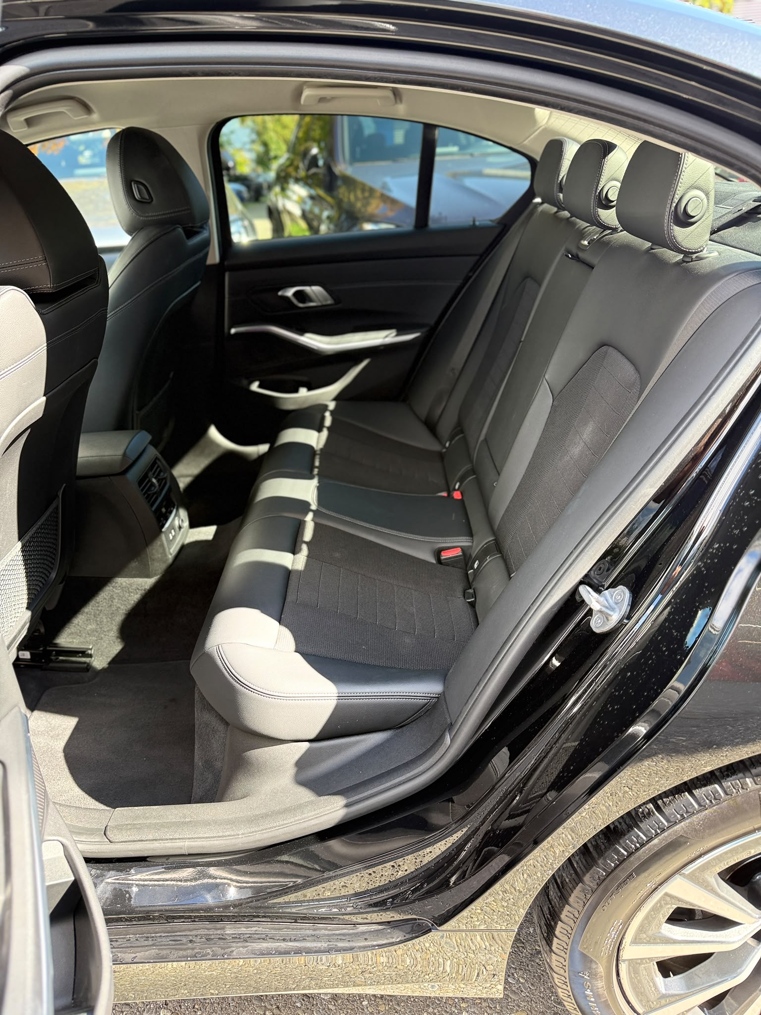 BMW 318d-image-10