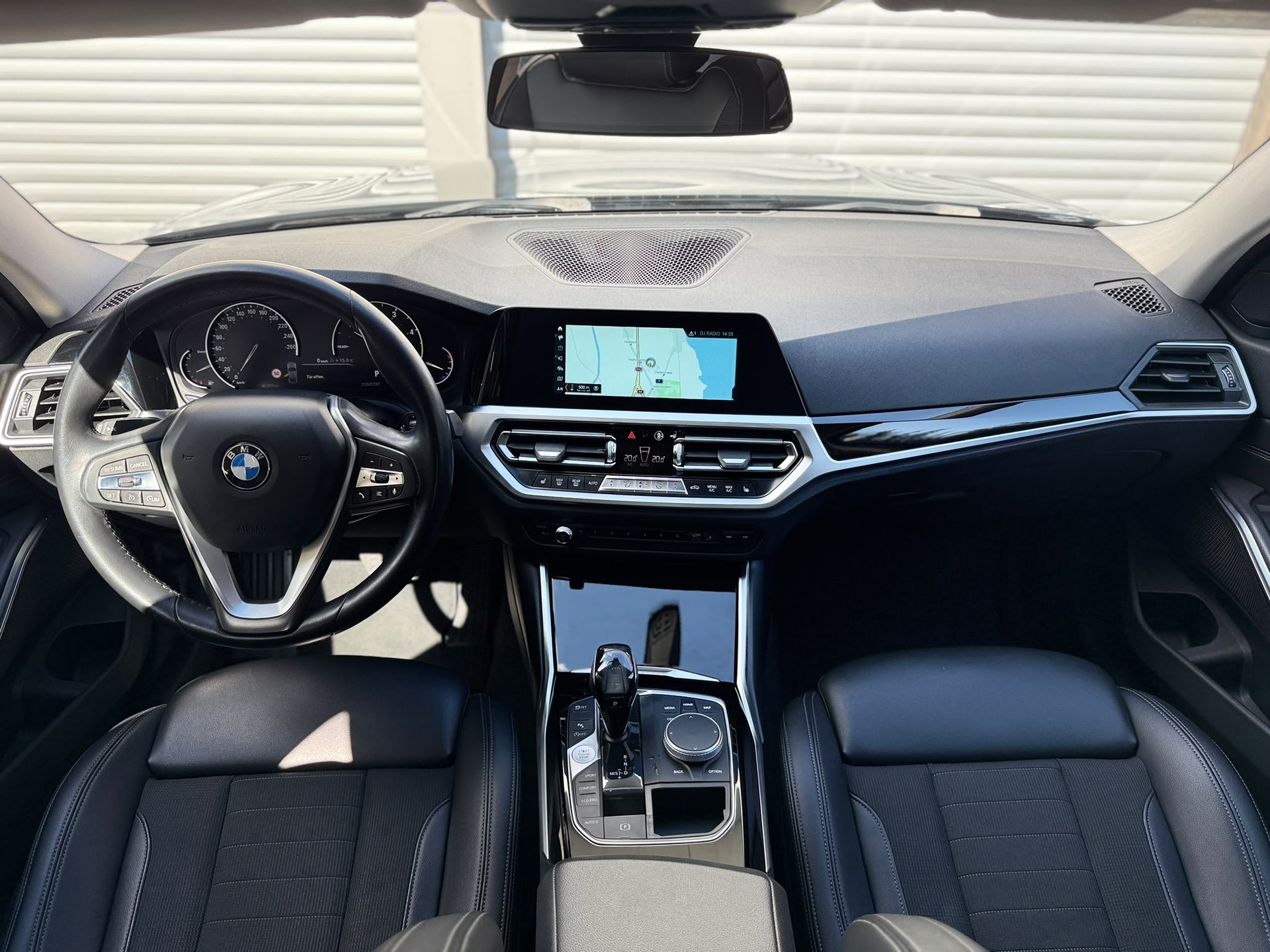 BMW 318d-image-11