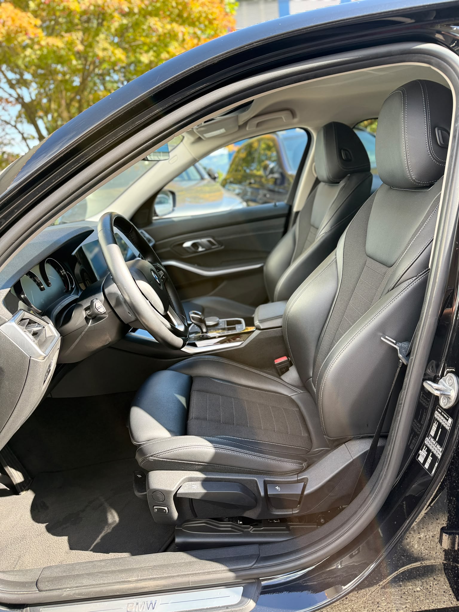 BMW 318d-image-8
