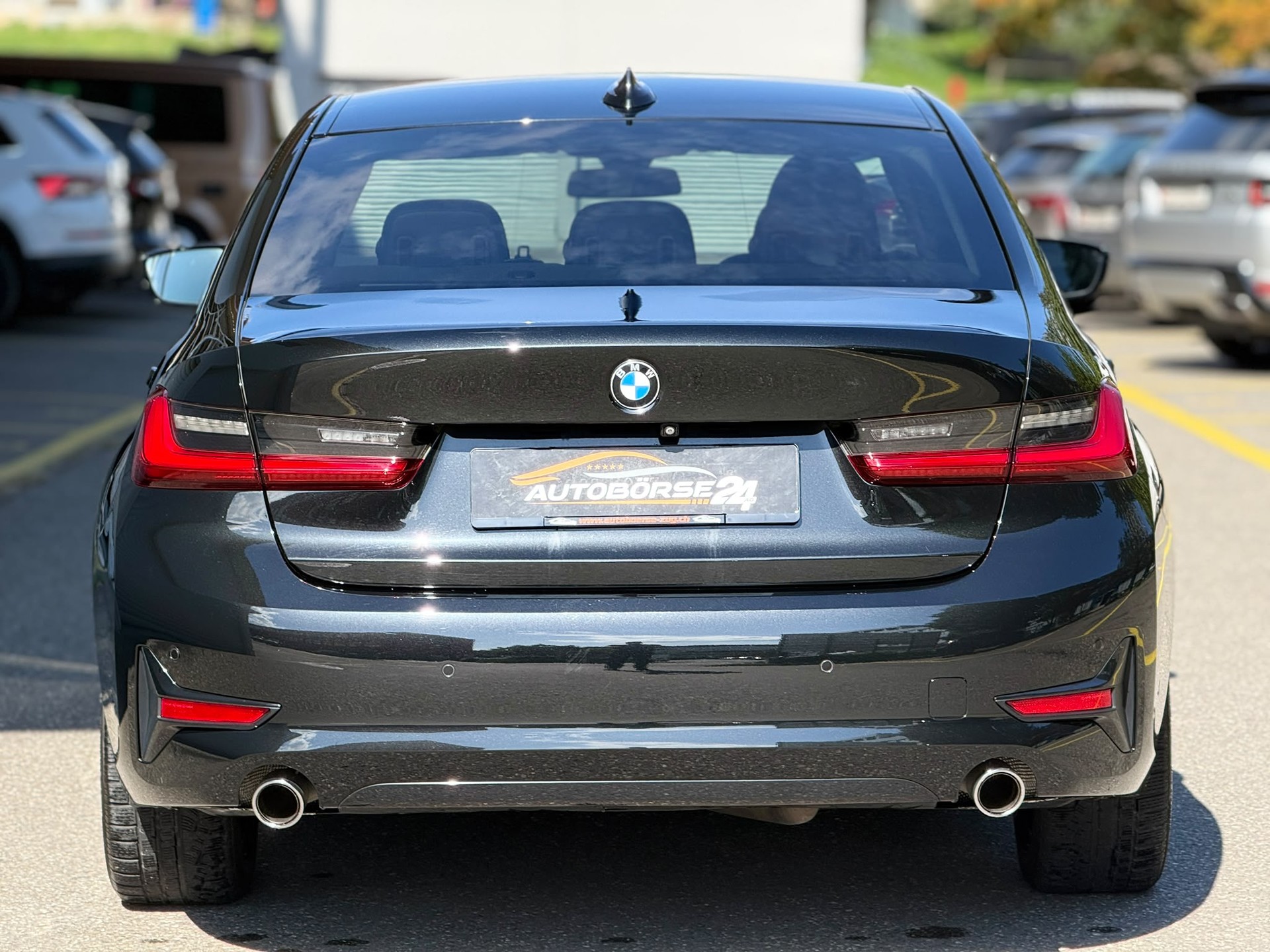 BMW 318d-image-5