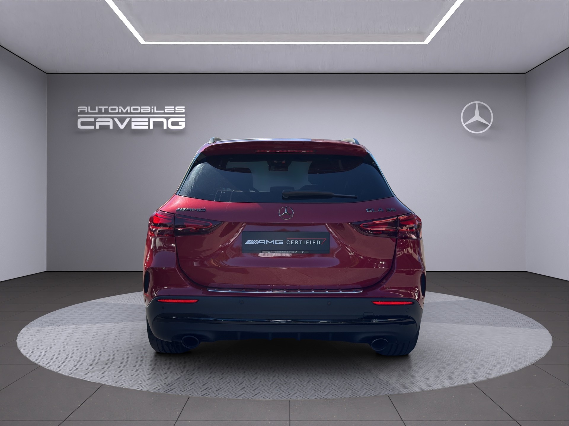 MERCEDES-BENZ GLA AMG 35 4Matic 8G-DCT-showroom-element-3