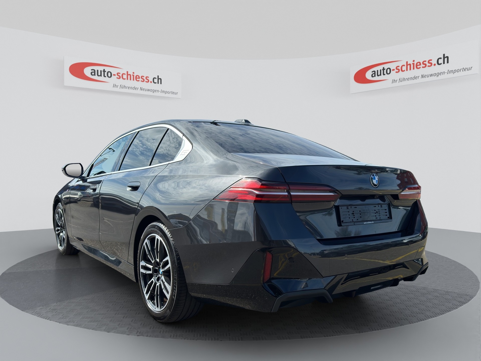 BMW 520d 48V M Sport Steptronic-showroom-element-2