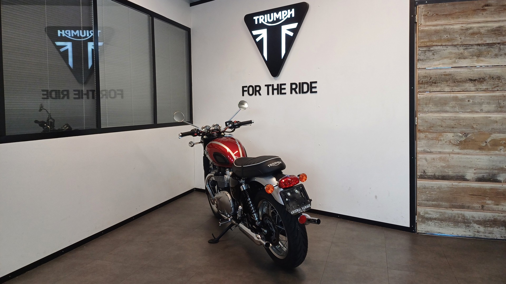 TRIUMPH Bonneville T120 35KW-image-6