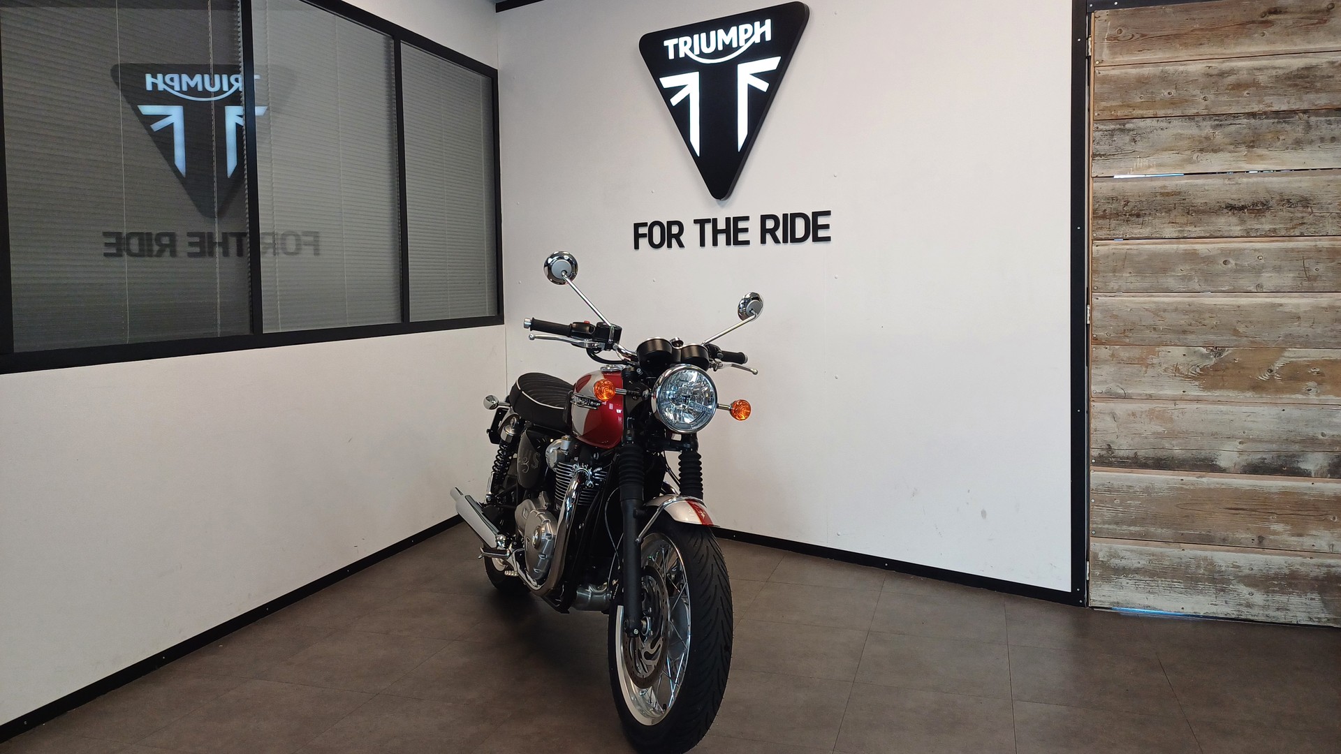 TRIUMPH Bonneville T120 35KW-image-9