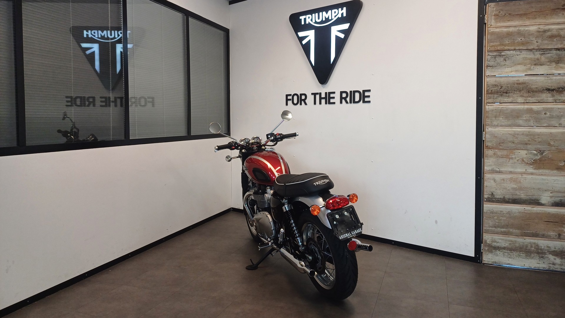 TRIUMPH Bonneville T120 35KW-image-4