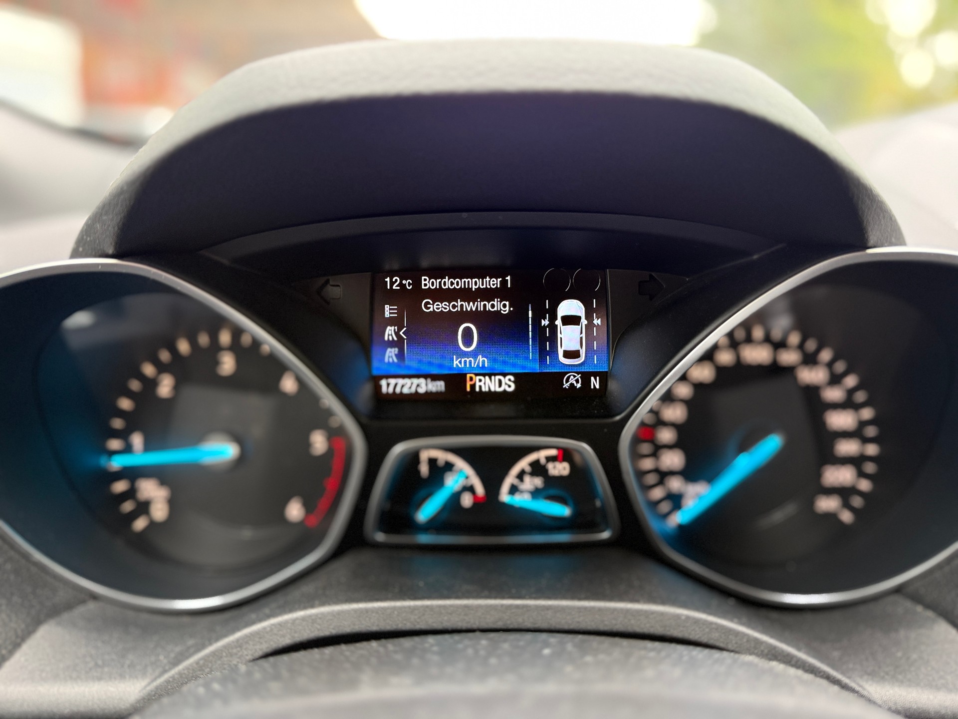 FORD Kuga 2.0 TDCi ST Line 4WD PowerShift-image-14