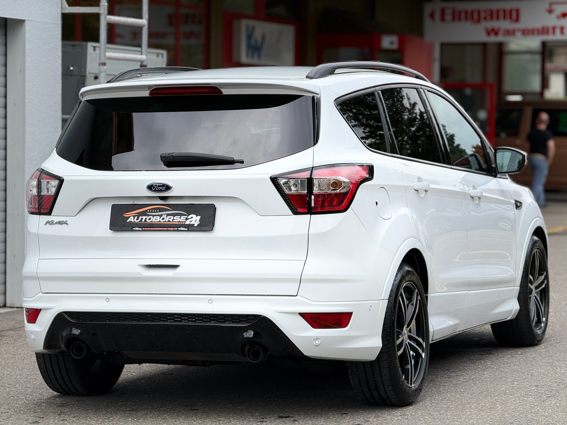 FORD Kuga 2.0 TDCi ST Line 4WD PowerShift-image-4