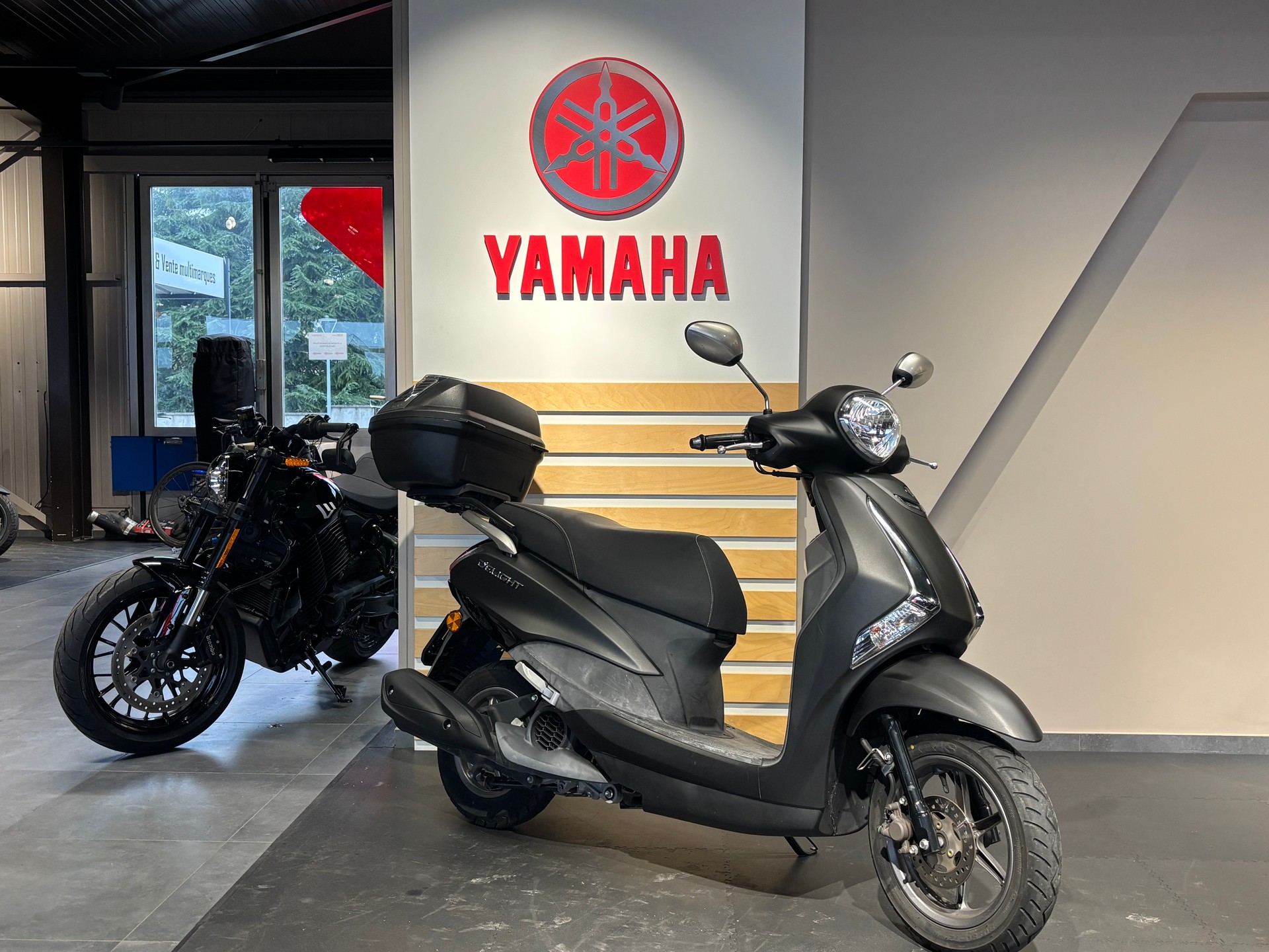 YAMAHA D'elight LTS 125-image-1
