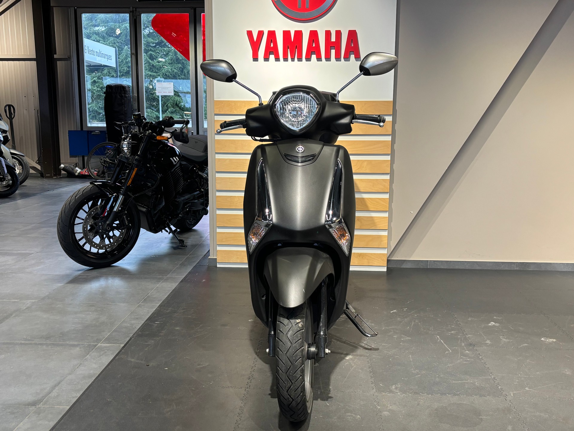 YAMAHA D'elight LTS 125-image-0