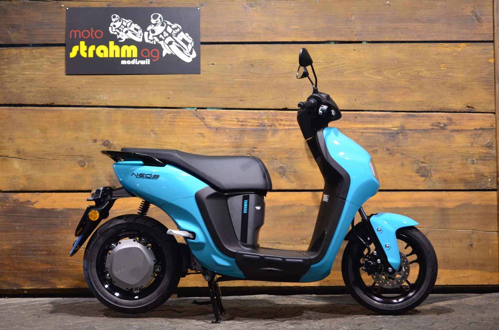 YAMAHA NEO's EV Dual Battery-image-1