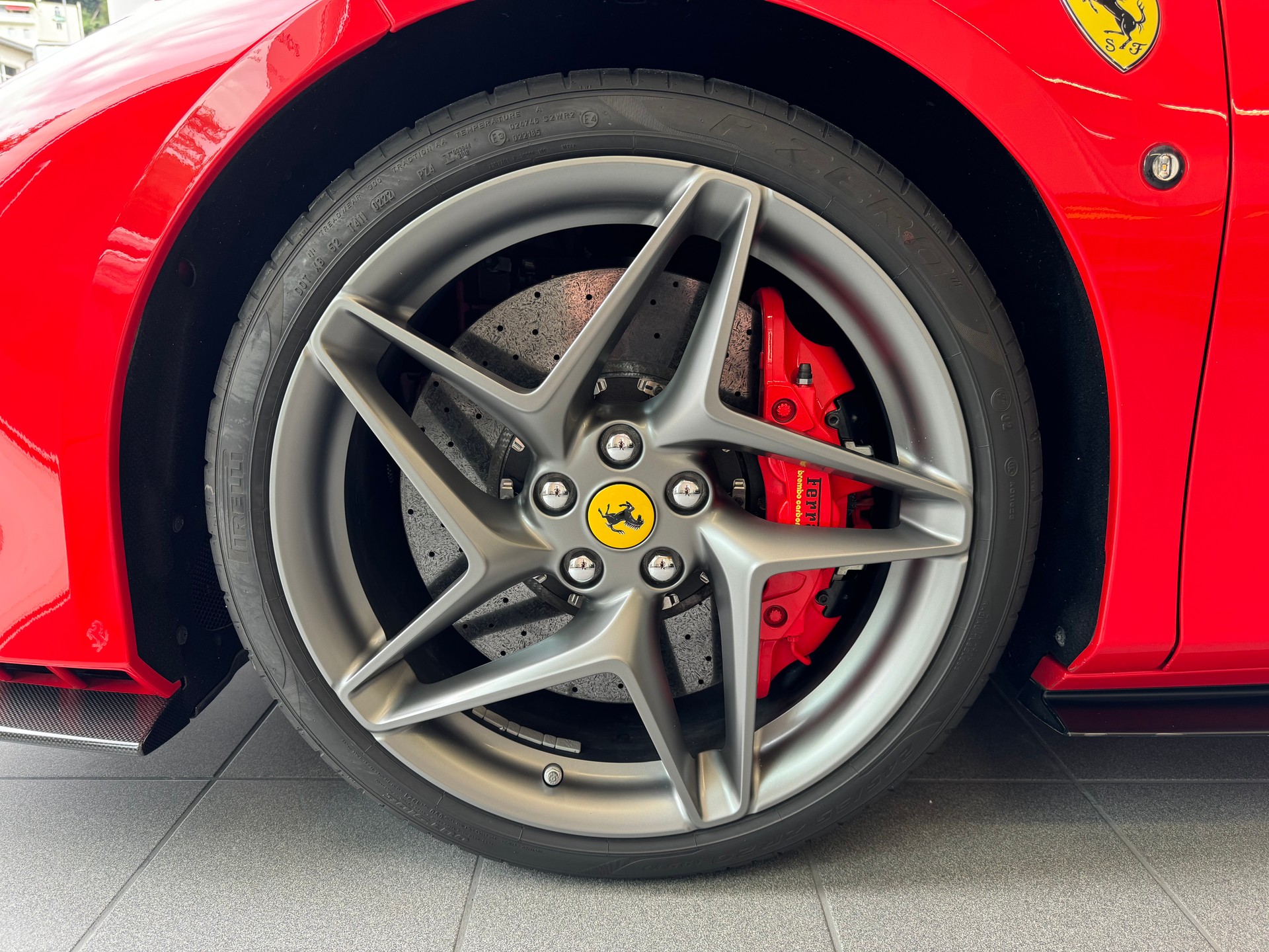 FERRARI F8 Tributo-image-7
