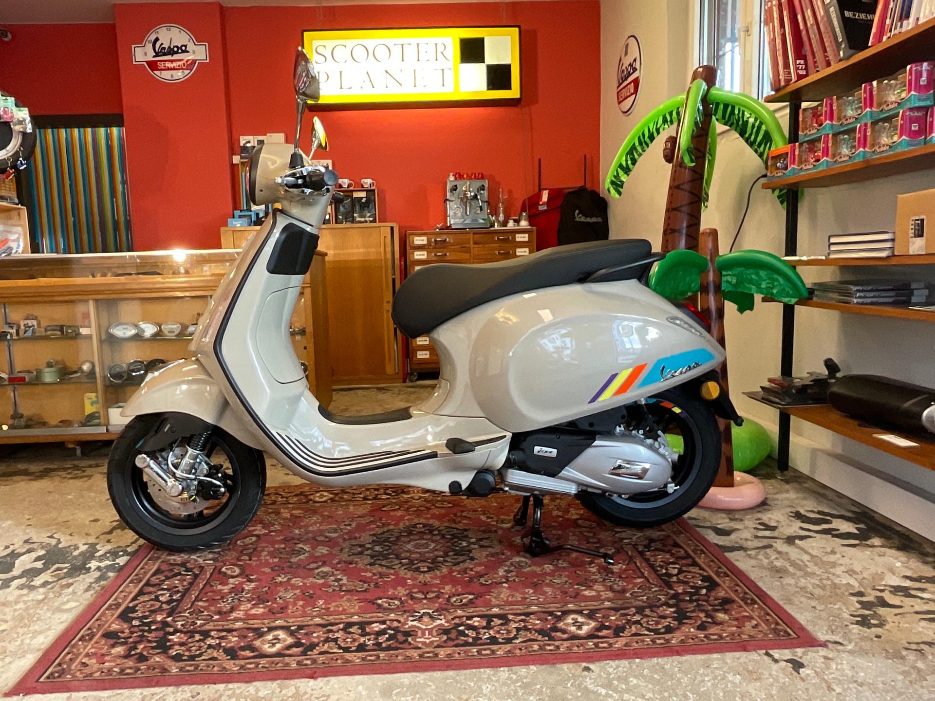 PIAGGIO Vespa 125 Primavera Sport ABS-image-1