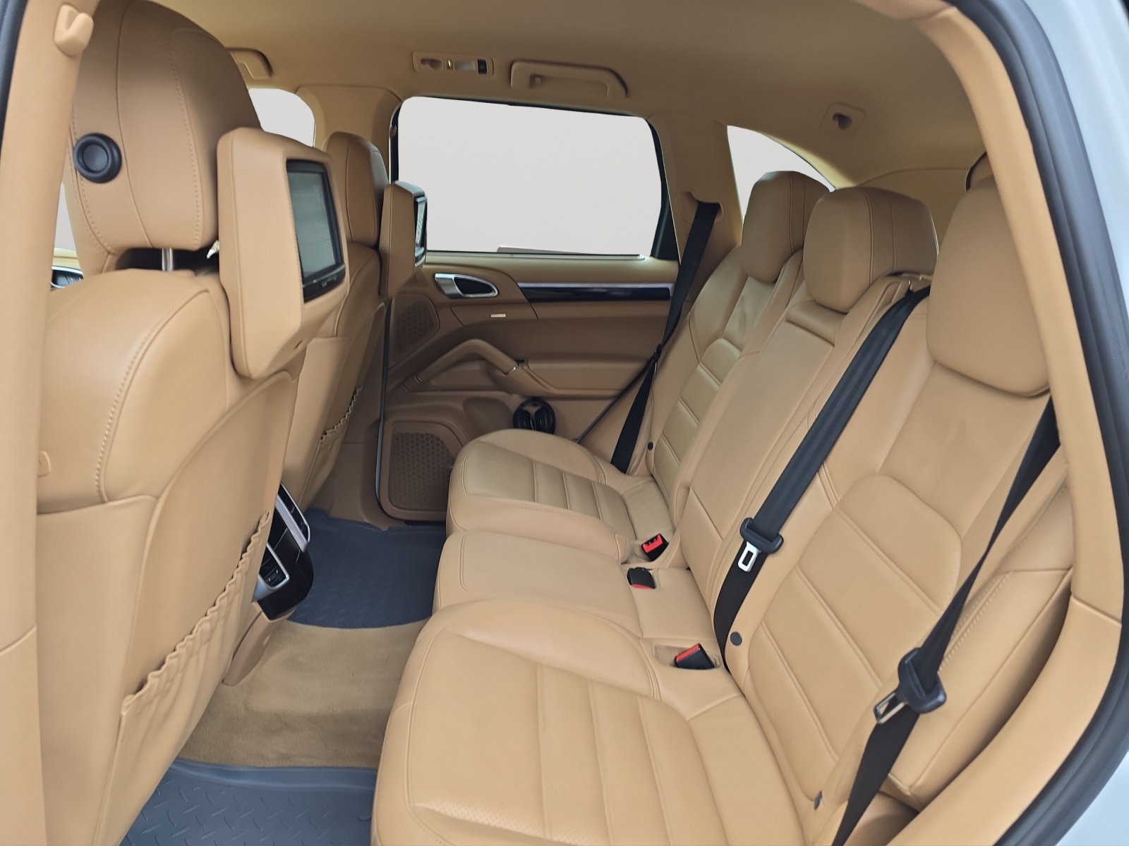 PORSCHE Cayenne S Hybrid-image-7