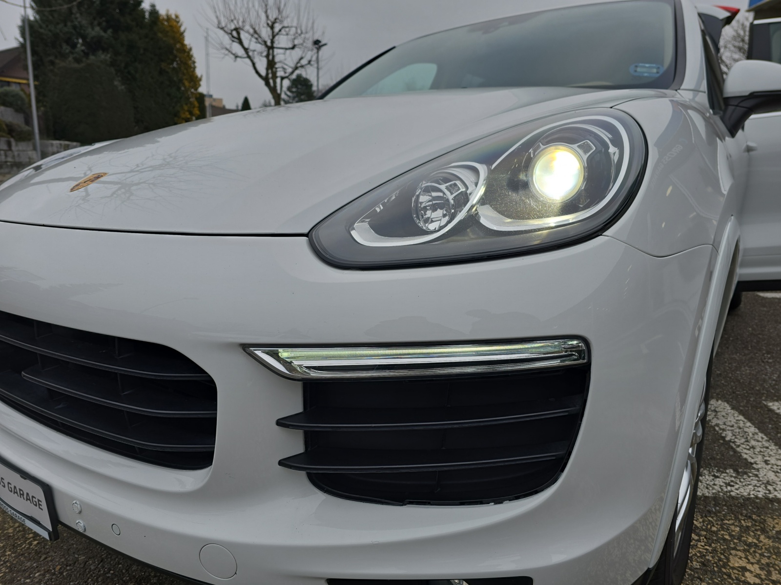 PORSCHE Cayenne S Hybrid-image-11