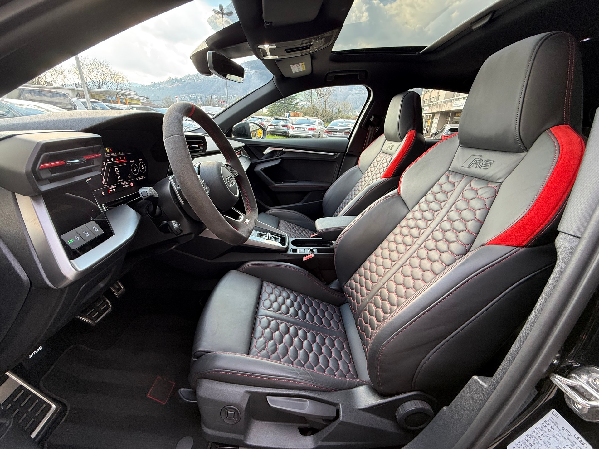 AUDI RS3 Sportback 2.5 TSI quattro S-tronic-image-8