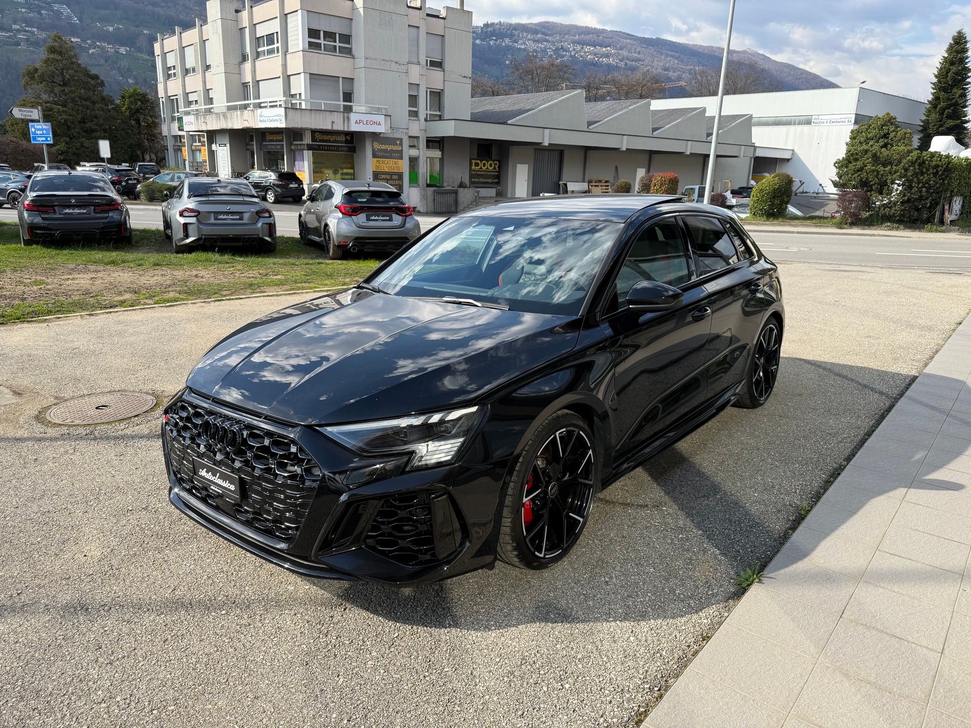 AUDI RS3 Sportback 2.5 TSI quattro S-tronic-image-5