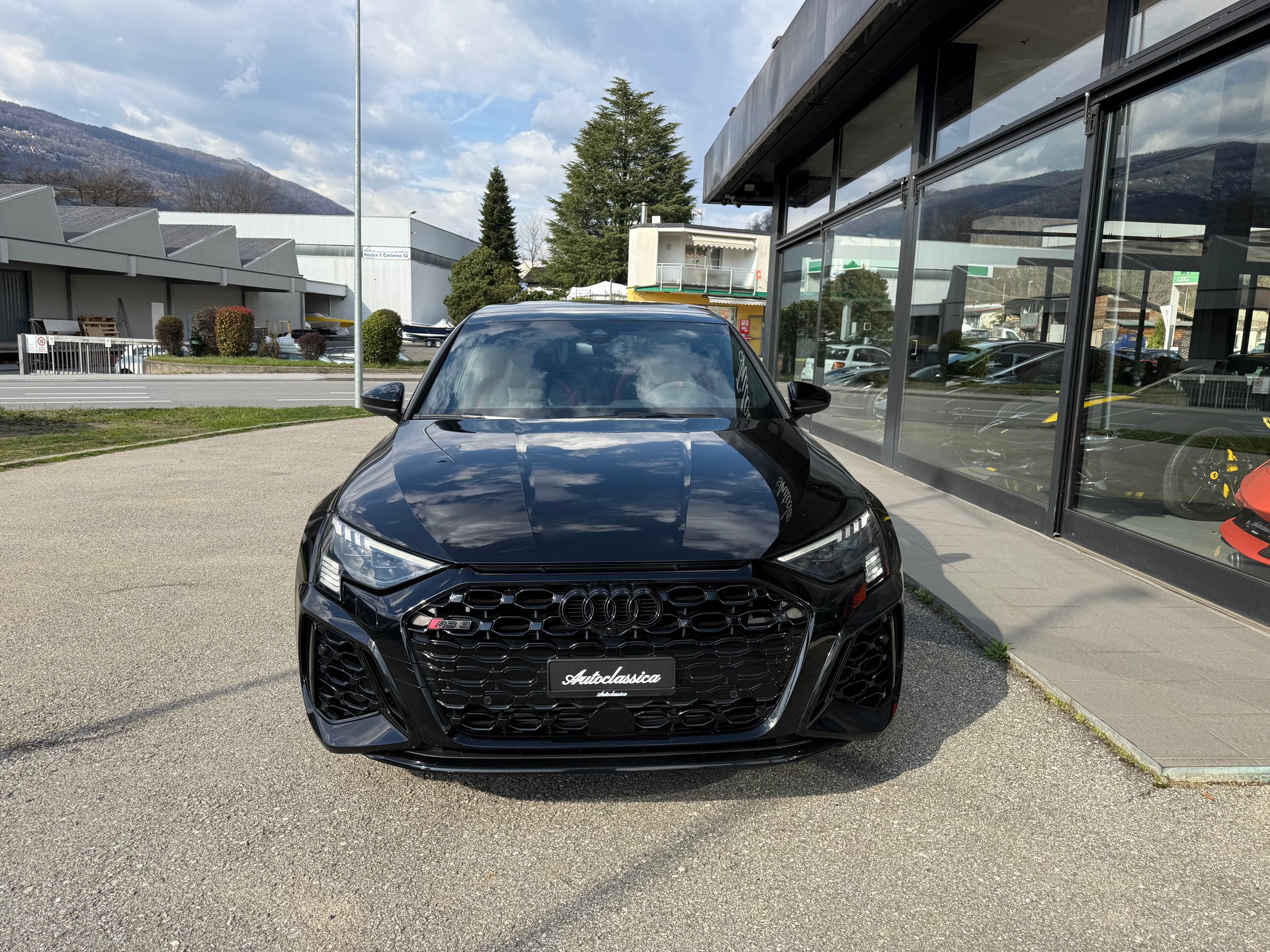 AUDI RS3 Sportback 2.5 TSI quattro S-tronic-showroom-element-1