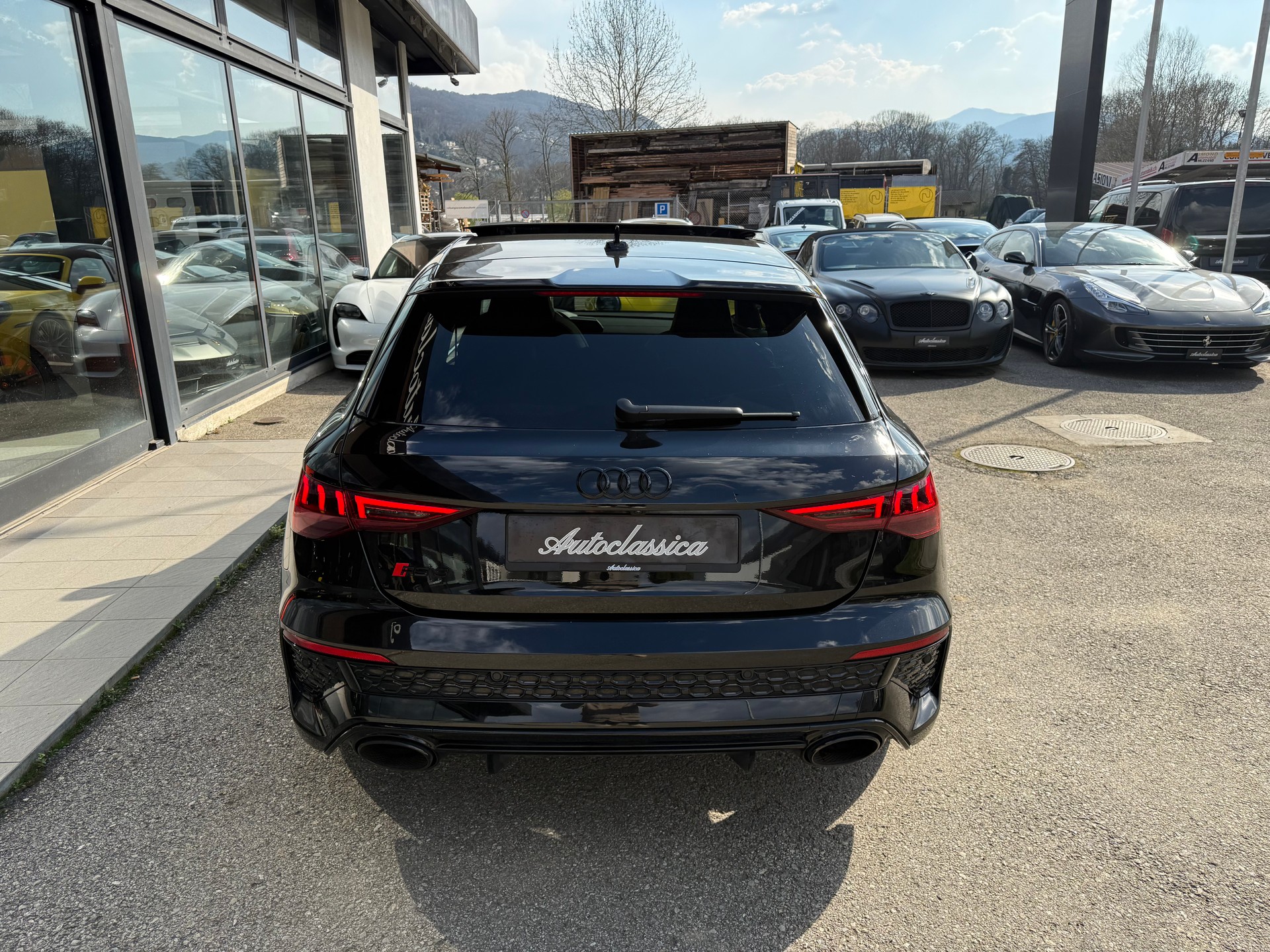 AUDI RS3 Sportback 2.5 TSI quattro S-tronic-showroom-element-2