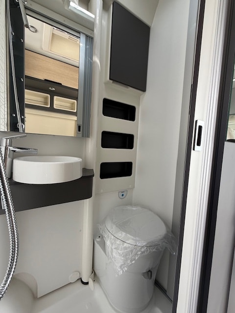 DREAMER Camper Five-image-6