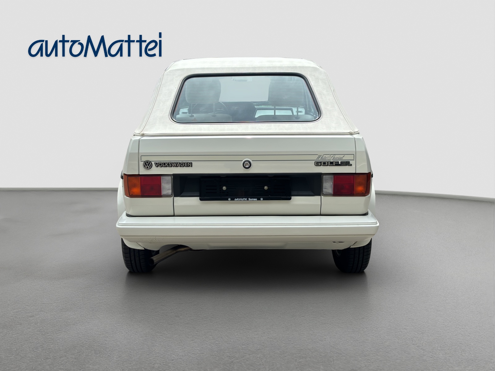 VW Golf Cabriolet 1600 GL Special (White)-showroom-element-1