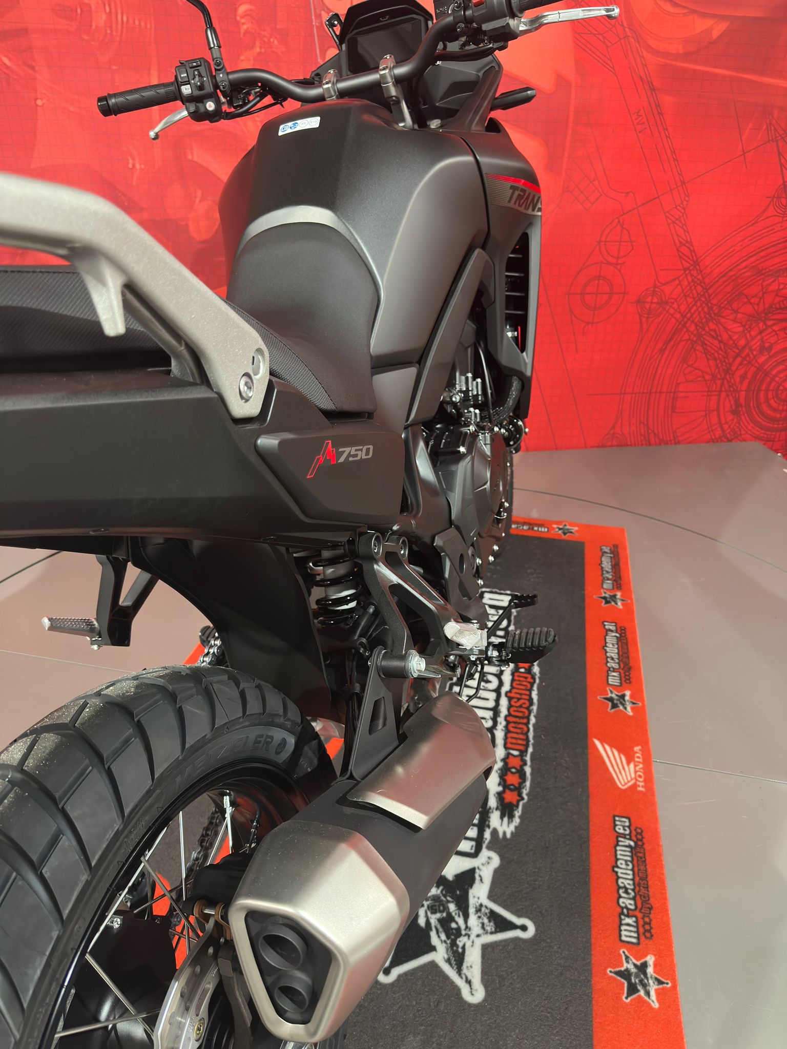 HONDA XL 750 Transalp *Graphite Black**Neufahrzeug*-image-6