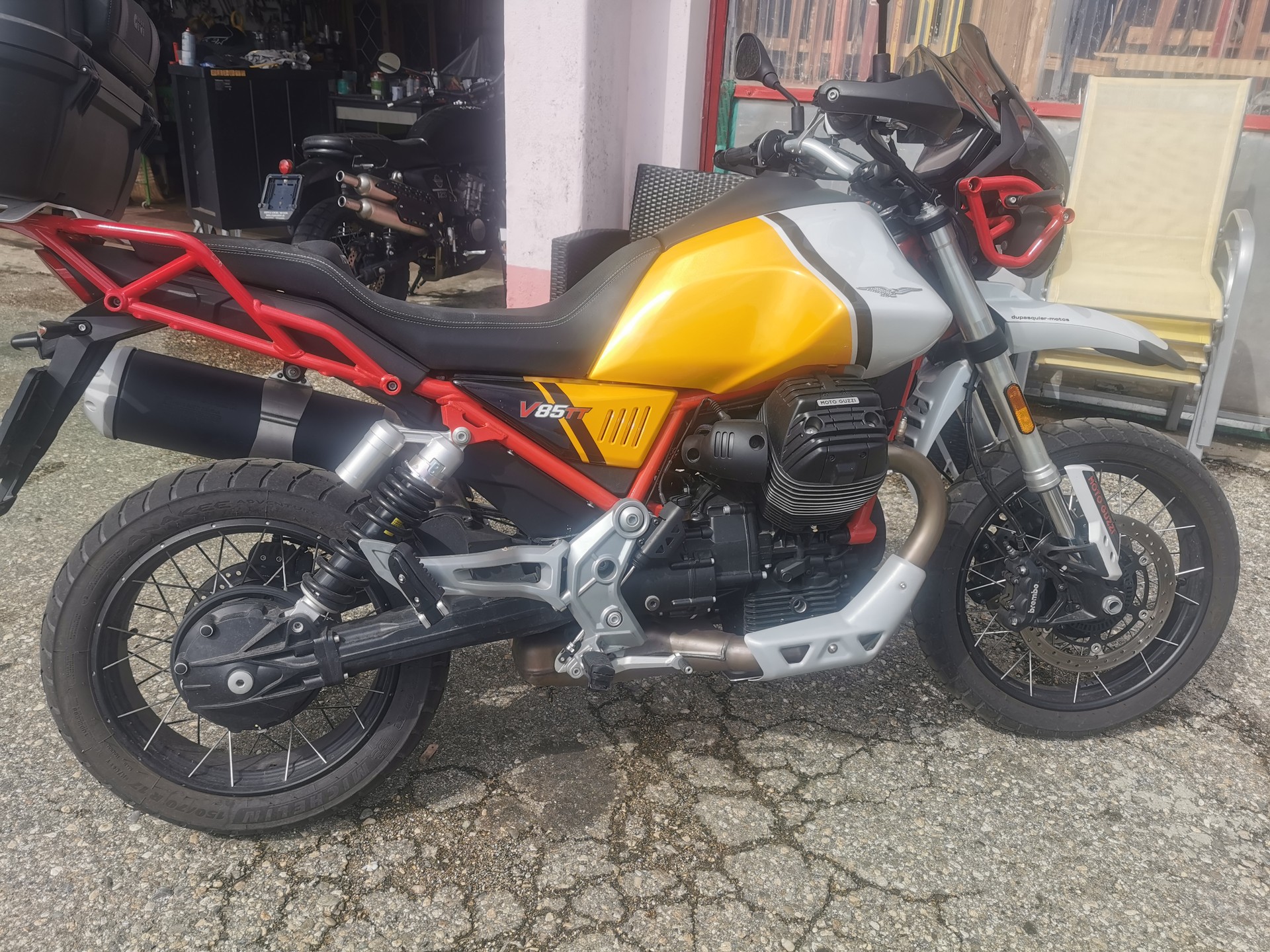 MOTO GUZZI V85 TT-image-0