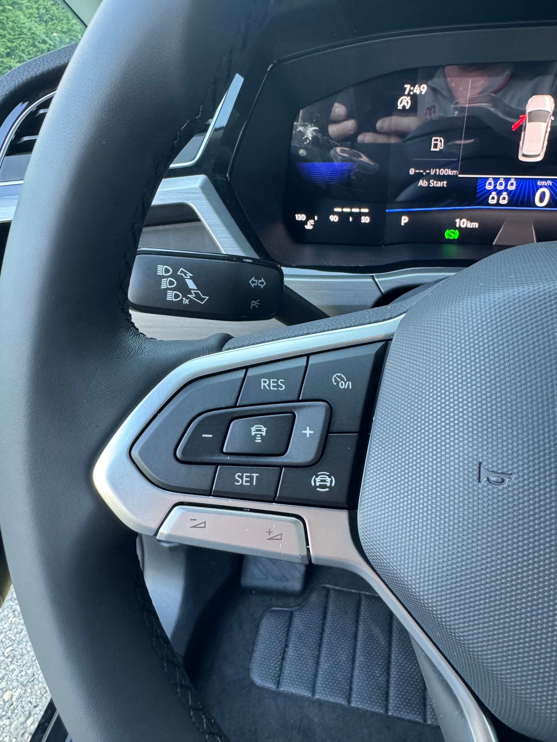 VW Touran 1.5 TSI EVO Comfortline DSG 7 Plätzer 150 PS 33 % Rabatt !-showroom-element-3
