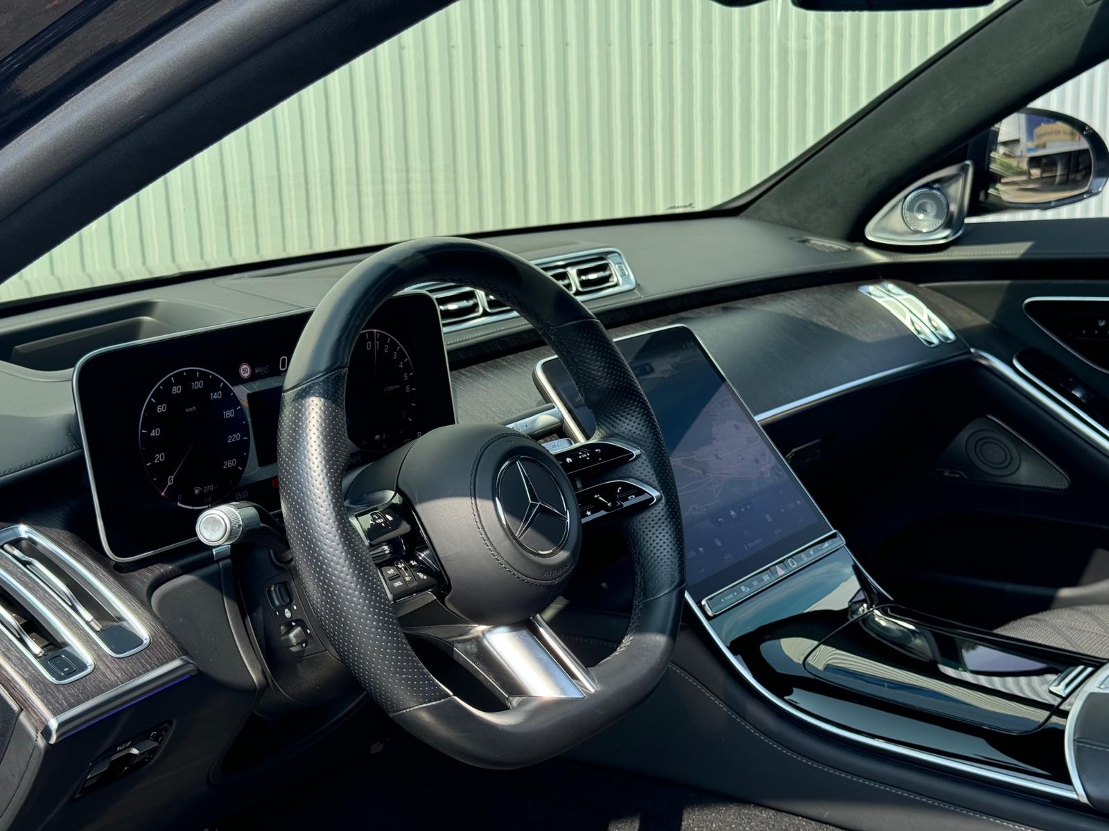 MERCEDES-BENZ S 580 e L AMG Limited All Black Performance (S63 AMG Optik) 9G-Tronic-image-11