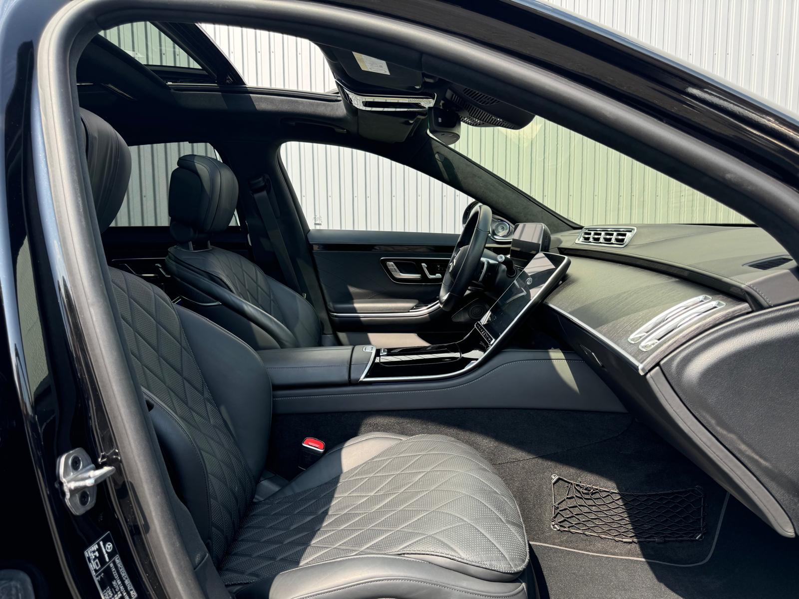 MERCEDES-BENZ S 580 e L AMG Limited All Black Performance (S63 AMG Optik) 9G-Tronic-image-16