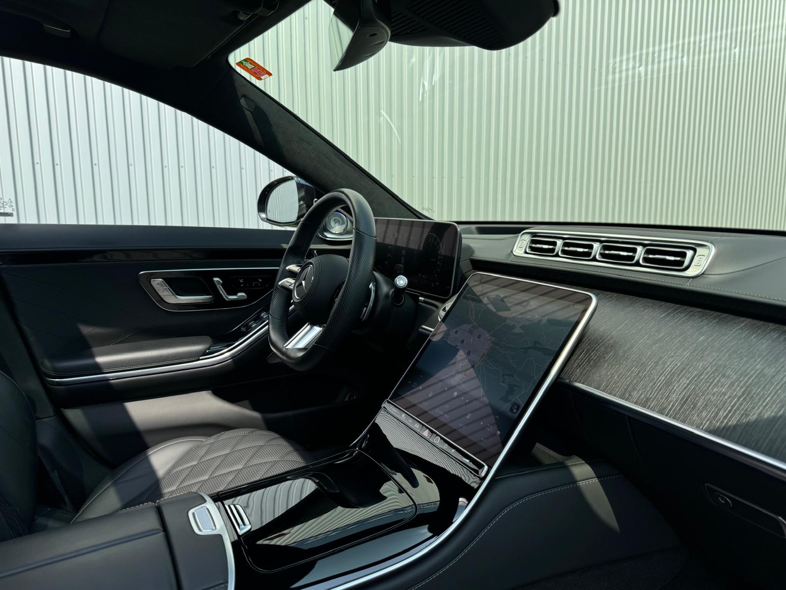 MERCEDES-BENZ S 580 e L AMG Limited All Black Performance (S63 AMG Optik) 9G-Tronic-image-12