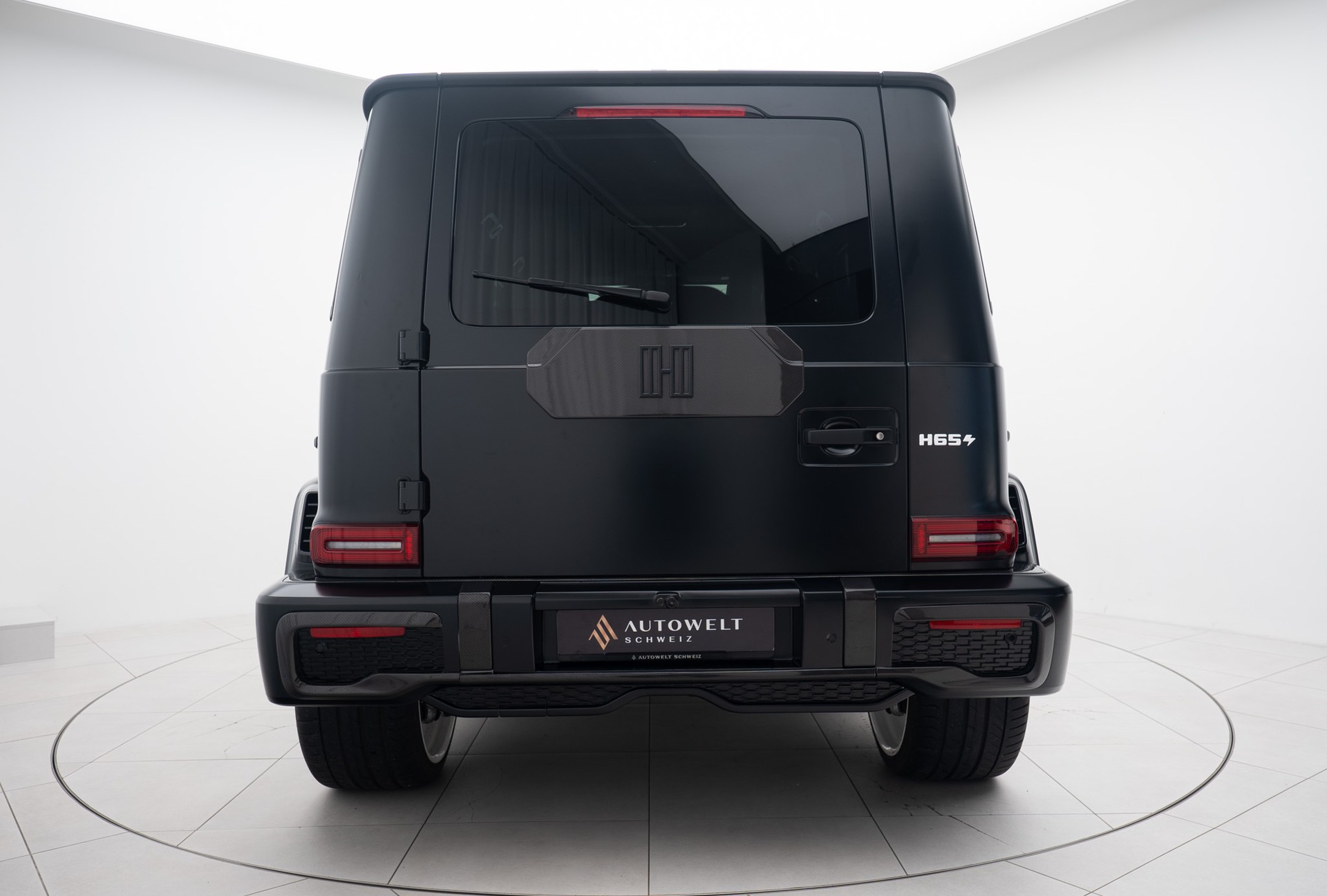 MERCEDES-BENZ HOF H65⚡Rebel-showroom-element-3