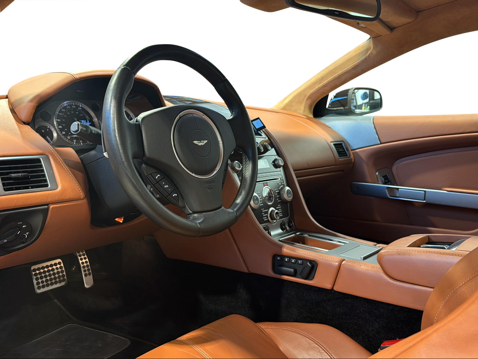 ASTON MARTIN DB9 Touchtronic 2-showroom-element-1