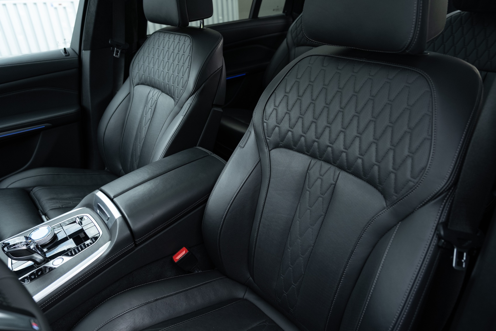 BMW X7 40d xDrive SAG-image-21