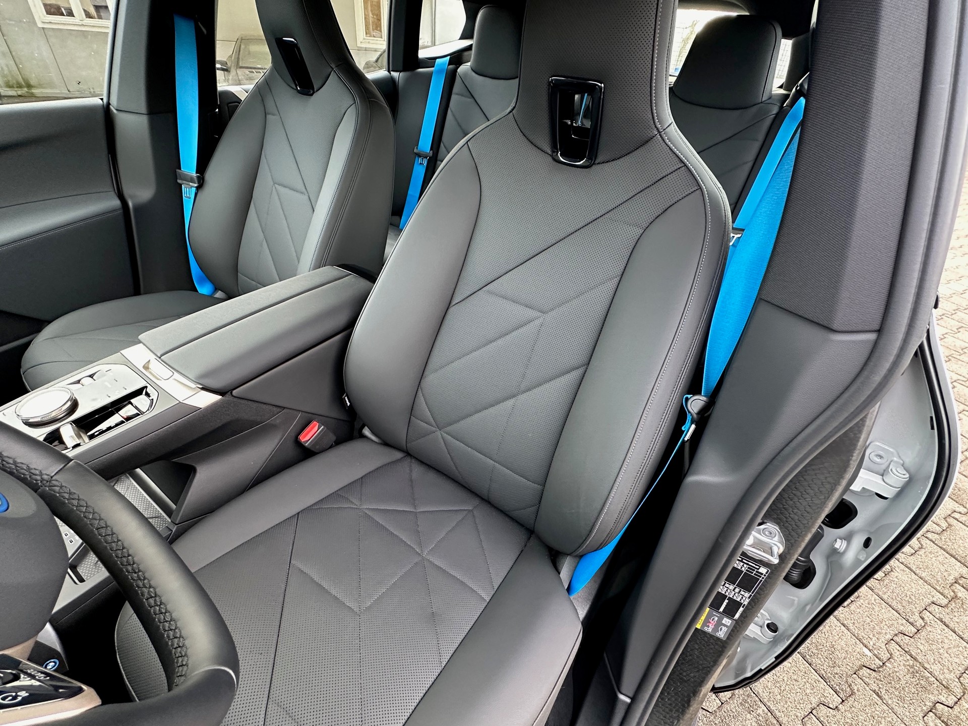 BMW iX xDrive50 Sportpaket-image-6
