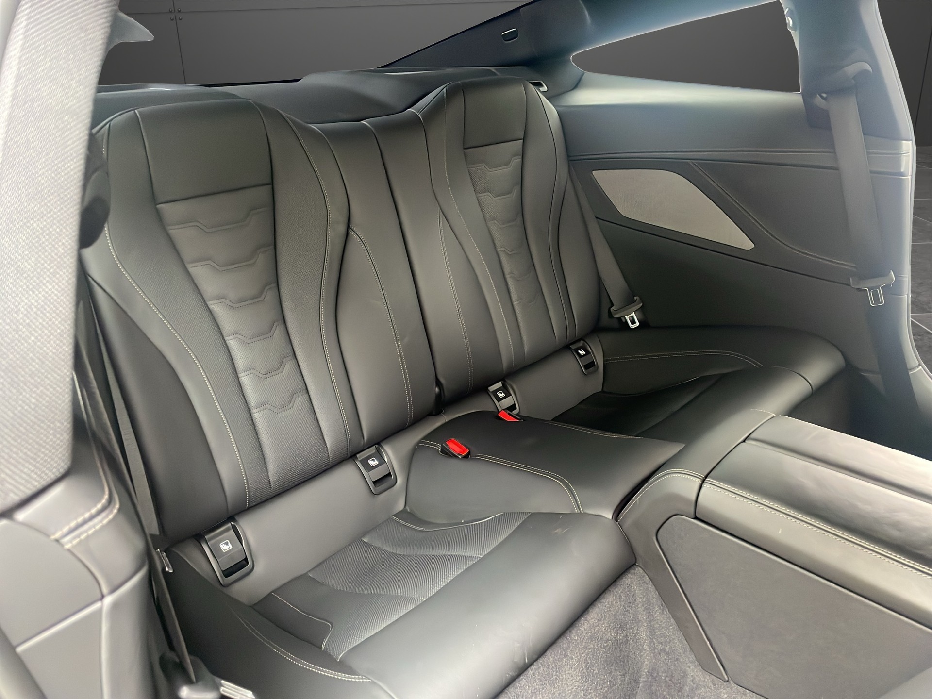 BMW M850i xDrive Steptronic-image-8