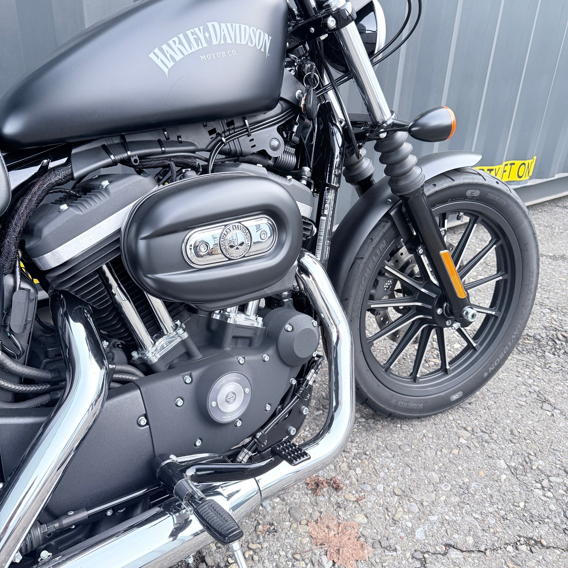 HARLEY-DAVIDSON XL 883 N-image-11