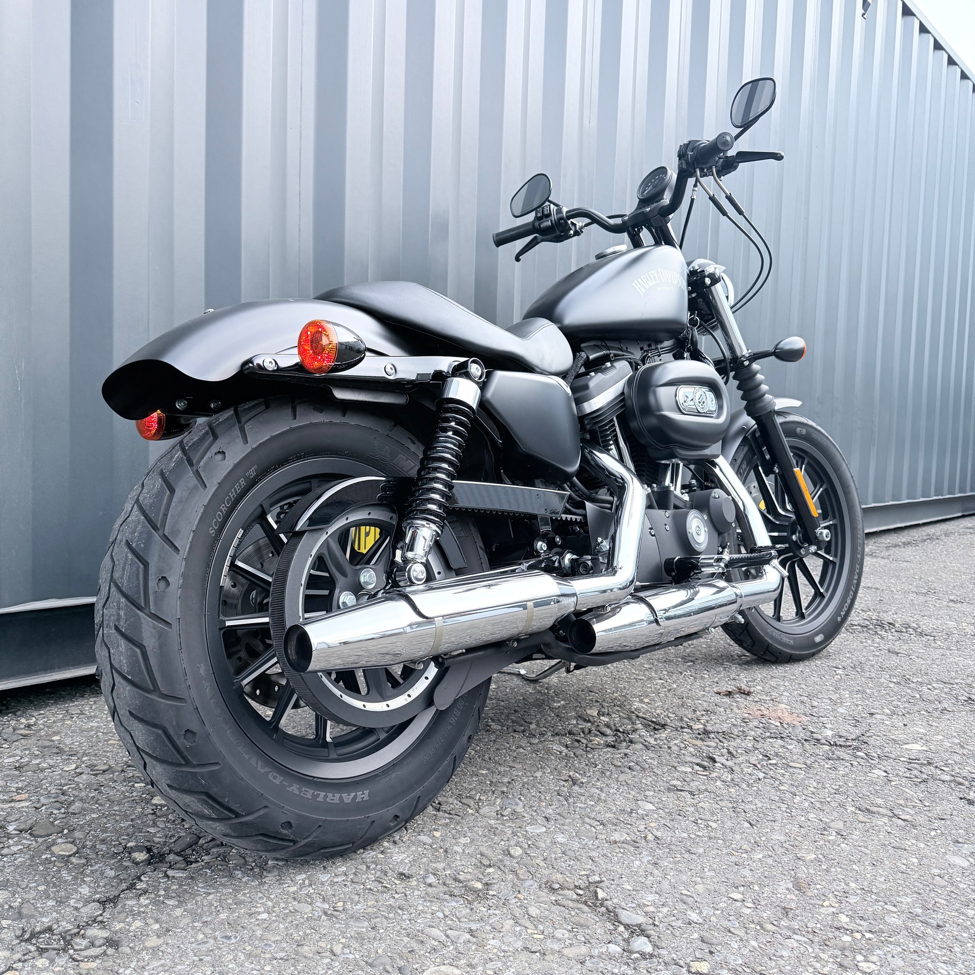 HARLEY-DAVIDSON XL 883 N-image-9