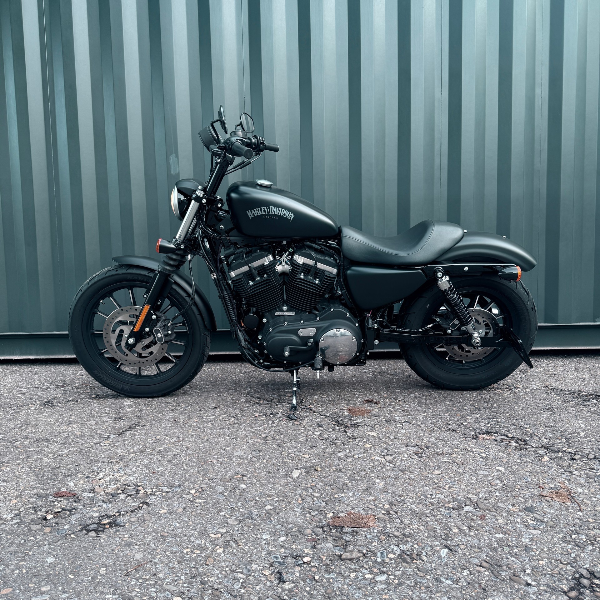 HARLEY-DAVIDSON XL 883 N-image-0
