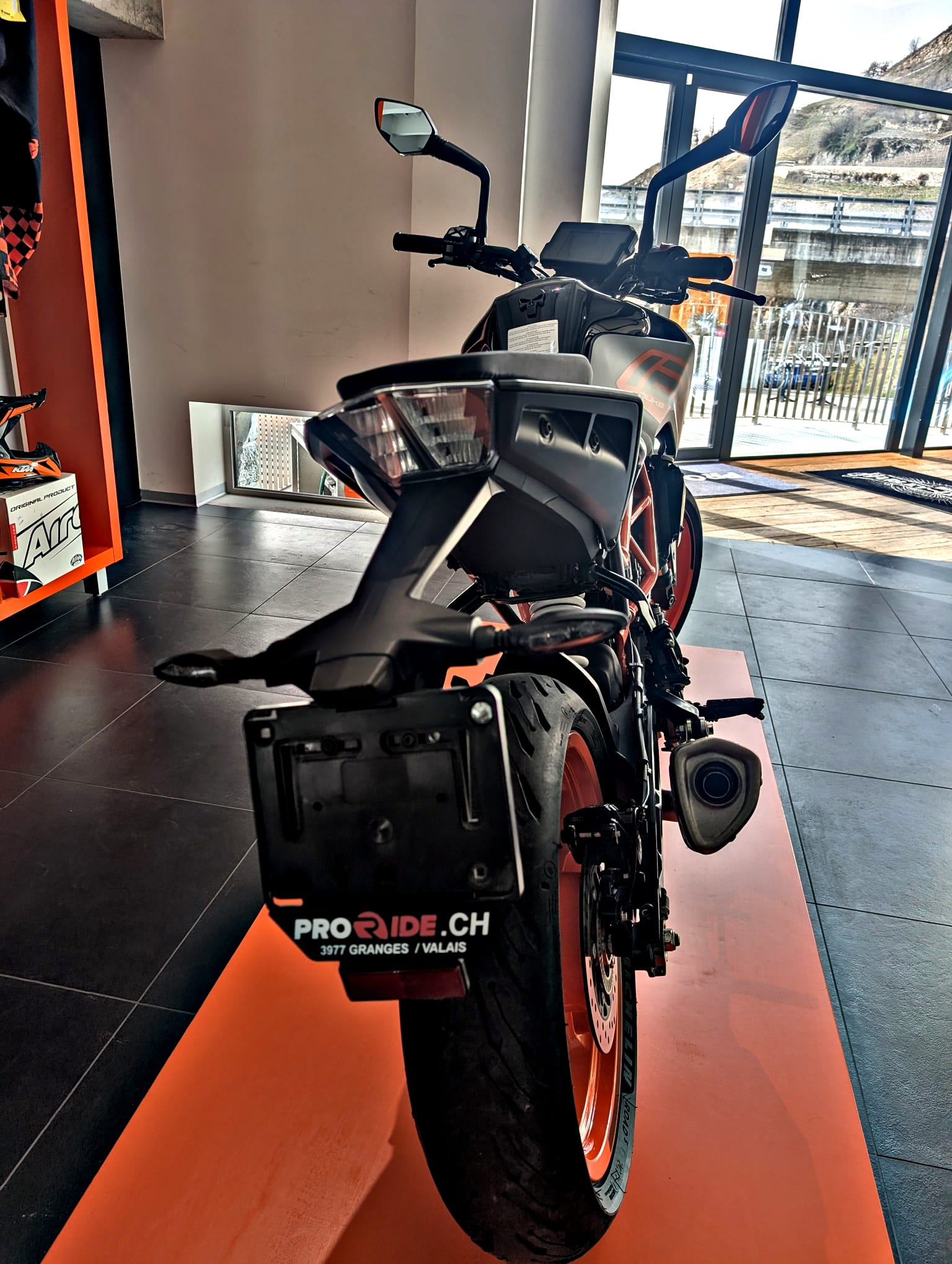 KTM 125 Duke-image-6